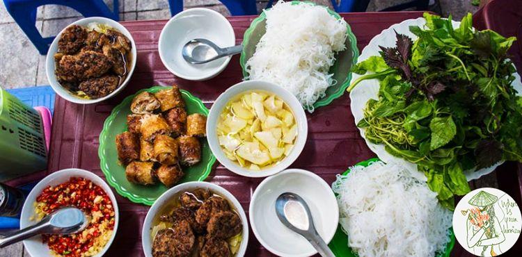 street-food-hanoi-vietnam-holidays